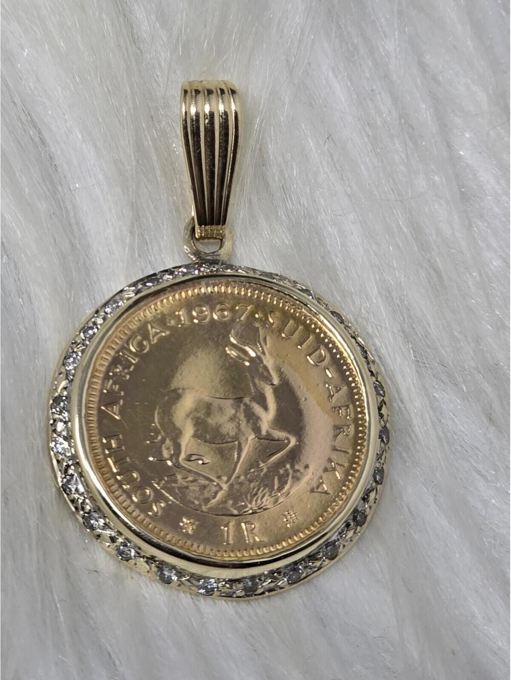 1967 South Africa 1 Rand Gold Coin 14k Diamond Bezel Pendant